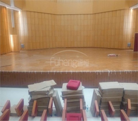 遵义师范大学体育馆、舞台木地板铺设工程
